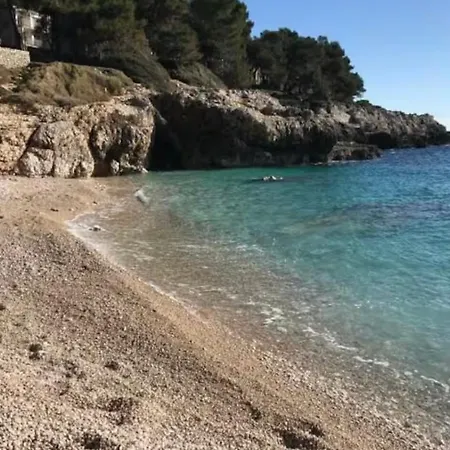 Oasis In Pjescana Uvala, 2 Min From The Sea Pola