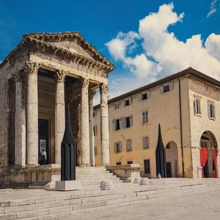 Appartamento Oasis In Pjescana Uvala, 2 Min From The Sea