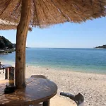 Апартаменты Oasis In Pjescana Uvala, 2 Min From The Sea