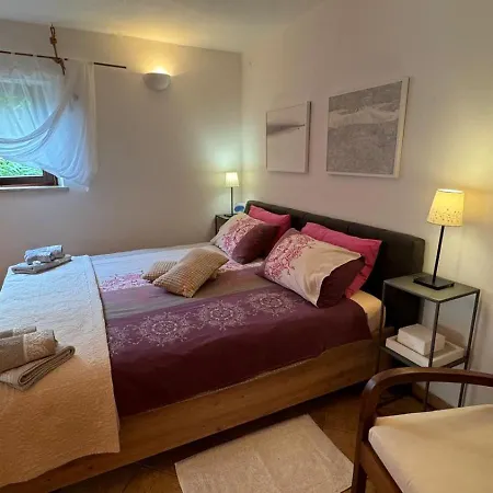 Apartment Oasis In Pjescana Uvala, 2 Min From The Sea