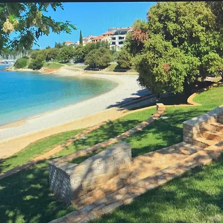 Apartment Oasis In Pjescana Uvala, 2 Min From The Sea