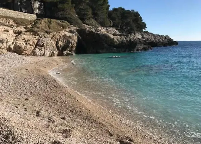 Oasis In Pjescana Uvala, 2 Min From The Sea Pula