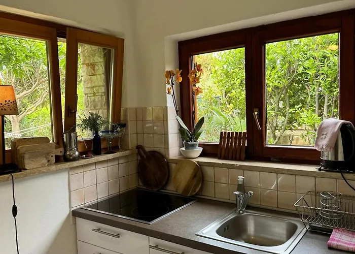 アパート Oasis In Pjescana Uvala, 2 Min From The Sea プーラ